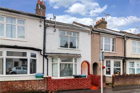 3 bedroom terraced house for sale - Harwoods Road, Watford, Herts, WD18