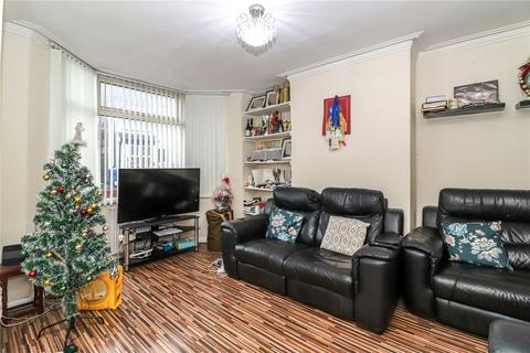 3 bedroom terraced house for sale - Harwoods Road, Watford, Herts, WD18
