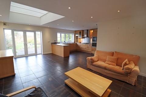 13 Brookmans Avenue, Grays, RM16 2LW