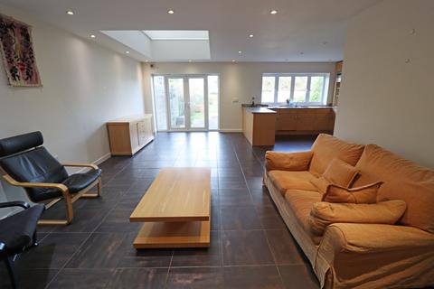 13 Brookmans Avenue, Grays, RM16 2LW