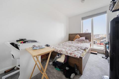 2 bedroom flat for sale, Adenmore Road, Catford, London, SE6