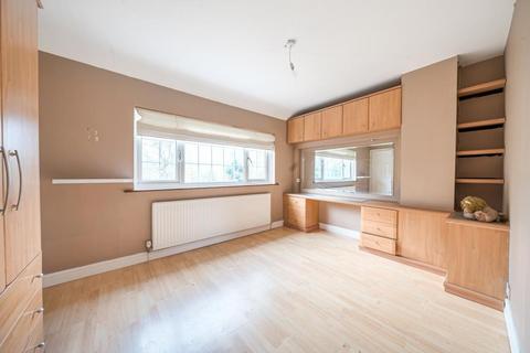 4 bedroom end of terrace house to rent, Staines-Upon-Thames,  Surrey,  TW19