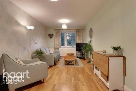 24 Clifton Road, London, E16 4PS