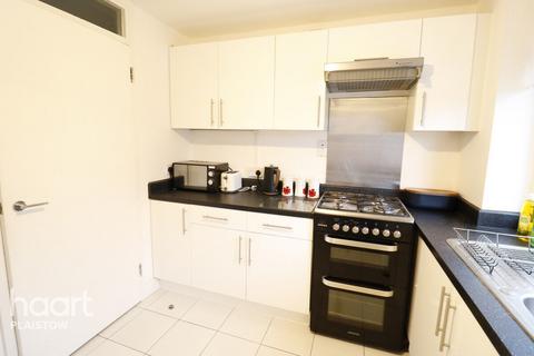24 Clifton Road, London, E16 4PS