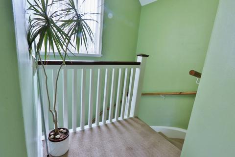 17 Beech Avenue, Garden Village, Hull, HU8 8QJ