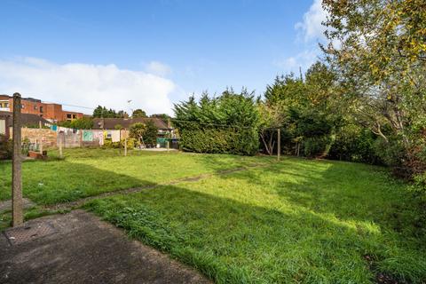 9 Denham Green Close, Denham, Uxbridge, UB9 5NA