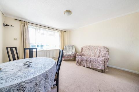 5 Bronsdon Way, Denham, Uxbridge, UB9 5AA