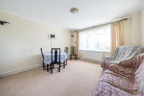 5 Bronsdon Way, Denham, Uxbridge, UB9 5AA