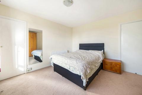 5 Bronsdon Way, Denham, Uxbridge, UB9 5AA