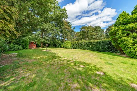 59 Fulmer Drive, Gerrards Cross, SL9 7HG