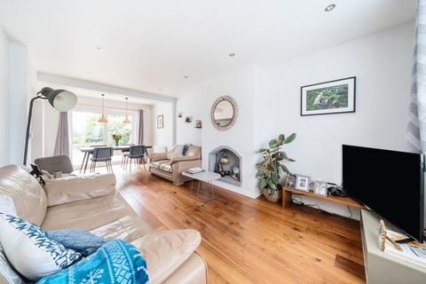 75 Priory Close, Denham, Uxbridge, UB9 5AU