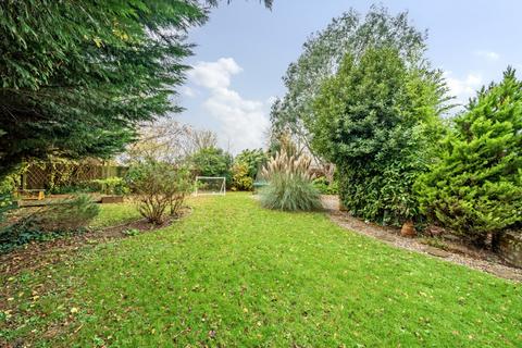 75 Priory Close, Denham, Uxbridge, UB9 5AU