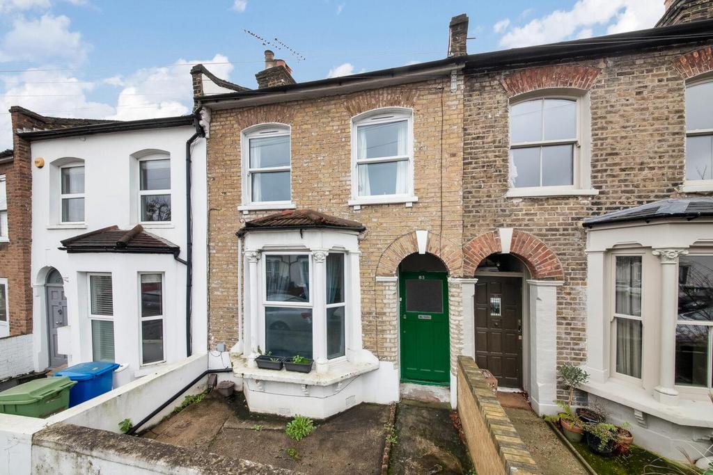 Lugard Road, Peckham, London, SE15 2 bed apartment for sale £475,000
