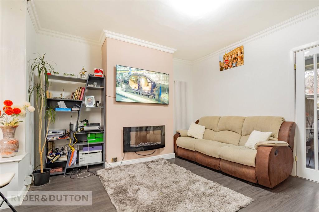 Digby Road, Queensway, Rochdale, Greater Manchester, OL11 3 bed semi