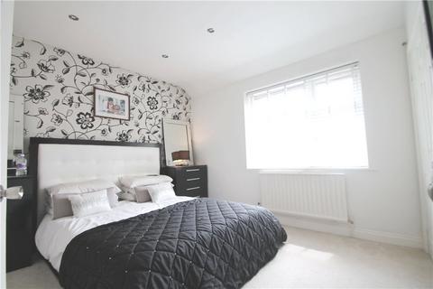 2 bedroom end of terrace house for sale, Lansbury Drive, Hayes