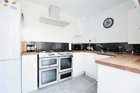 4 bedroom semi-detached house for sale - Harefield, Uxbridge UB9