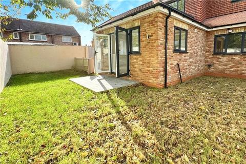 2 bedroom bungalow for sale - West Drayton, West Drayton UB7