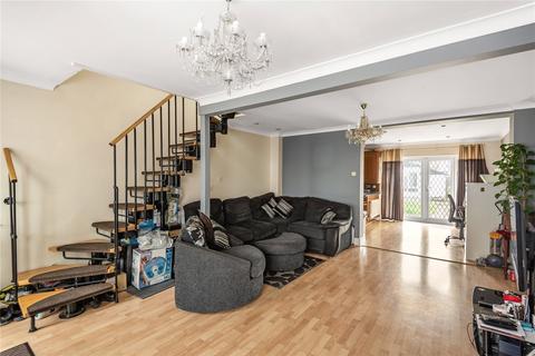 3 bedroom semi-detached house for sale, Clevedon Gardens, Hayes, Middlesex