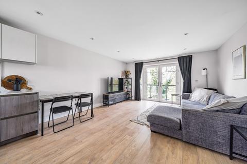 1 bedroom apartment for sale, Connaught Close, Hillingdon