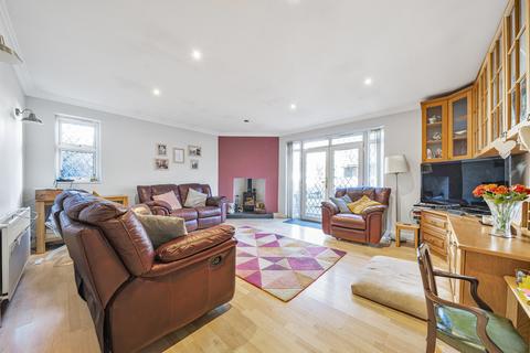 5 bedroom bungalow for sale, Harlington Road, Hillingdon