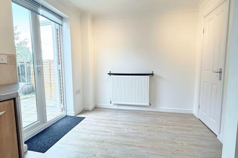 3 bedroom semi-detached house to rent, Windmill Close, Lakenheath, Brandon