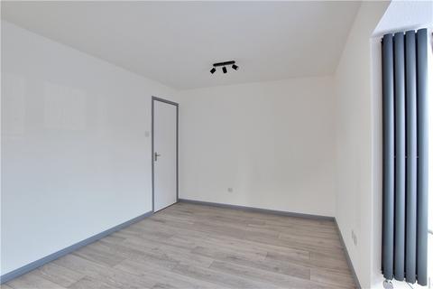 Studio for sale, Clarkes Drive, Hillingdon, Uxbridge