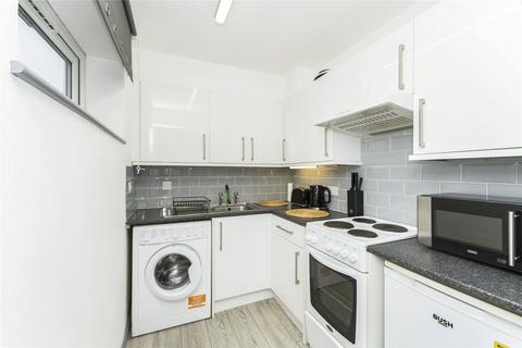 55 Clarkes Drive, Uxbridge, UB8 3UJ