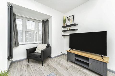 55 Clarkes Drive, Uxbridge, UB8 3UJ