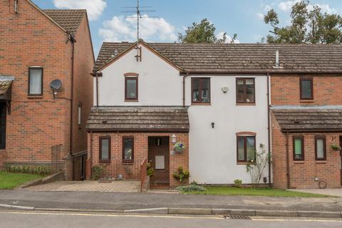 18 Kent Close, Uxbridge, UB8 1XR