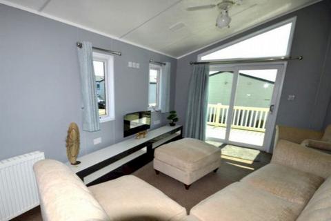 2 bedroom lodge for sale - Harts Holiday Park, Leysdown Road ME12