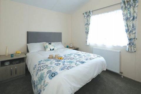 2 bedroom lodge for sale - Harts Holiday Park, Leysdown Road ME12