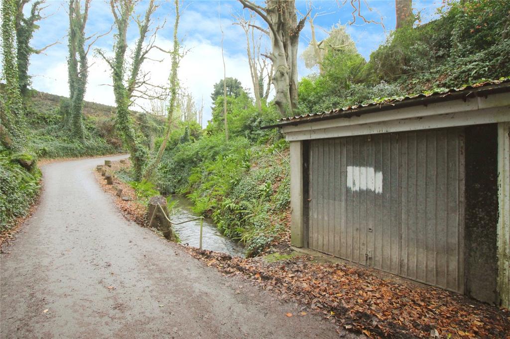 Combe Martin, Garage for sale £20,000