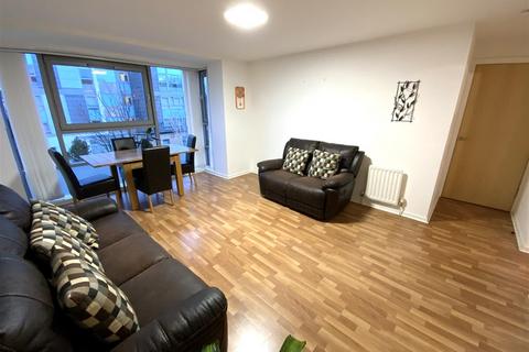 2 bedroom apartment to rent, Queen Elizabeth Gardens, New Gorbals, Glasgow