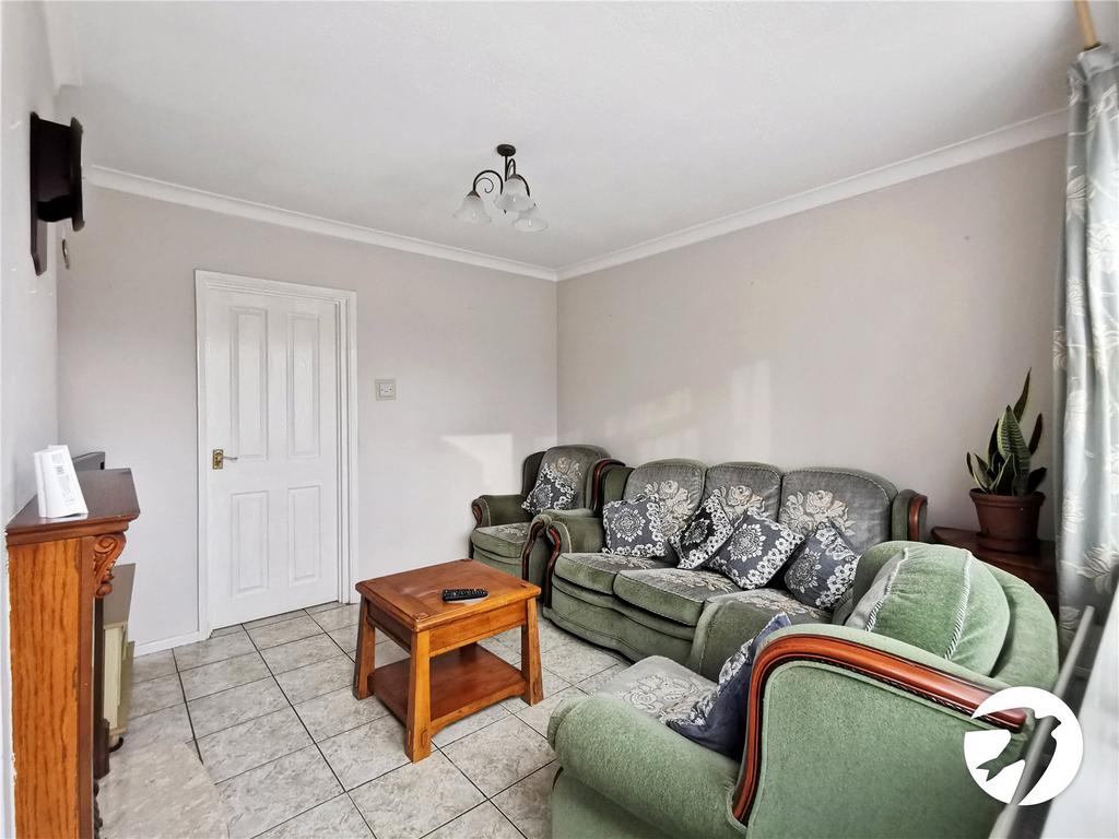 Attlee Drive, Dartford, Kent, DA1 3 bed semidetached house £1,800