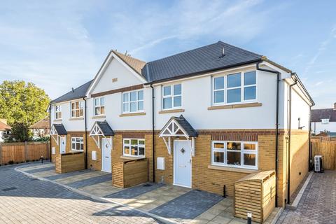 8c The Close, Beckenham, BR3 4AP