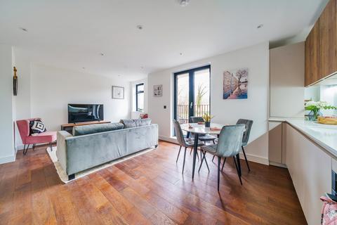 2 bedroom flat for sale - Hayes Lane, Bromley BR2