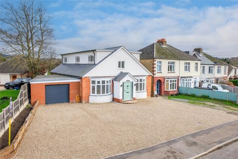 5 bedroom bungalow for sale - Chatham Road, Sandling, Maidstone, Kent, ME14
