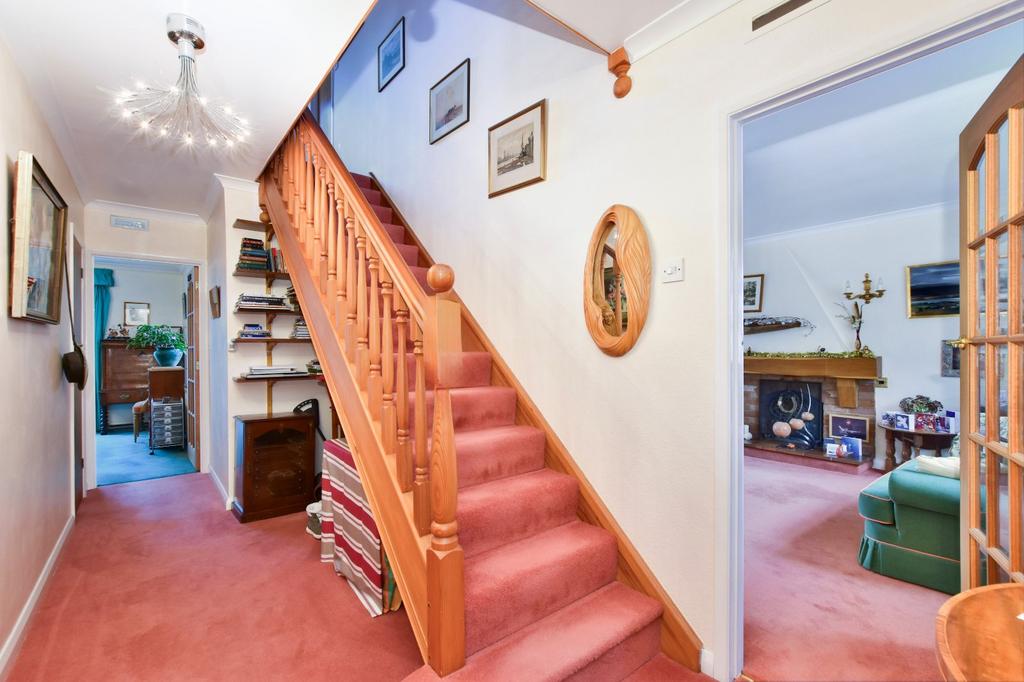 Marriotts Avenue, South Heath, Great Missenden, Bucks, HP16 4 bed