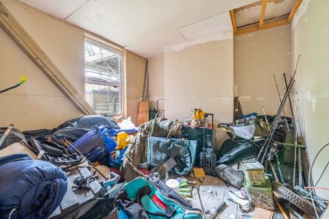 27 Goodrich Road, London, SE22 9EQ