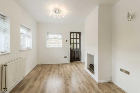 33 Donnington, Bradville, Milton Keynes, MK13 7HH