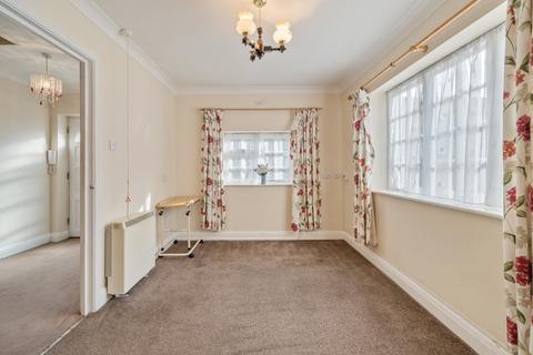 1 bedroom flat for sale - Footscray Road, London SE9