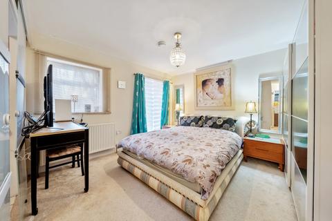 5 bedroom detached house for sale - Crosier Close, London SE3