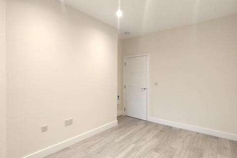 1 bedroom apartment to rent, Cheam,  Greater London,  SM3