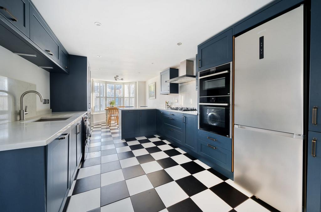 Birkbeck Road, Sidcup DA14 3 bed semidetached house for sale £625,000