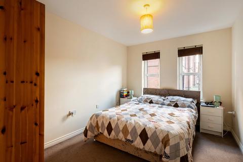2 bedroom flat to rent - The Archway, Little Hallfield Road, York, YO31