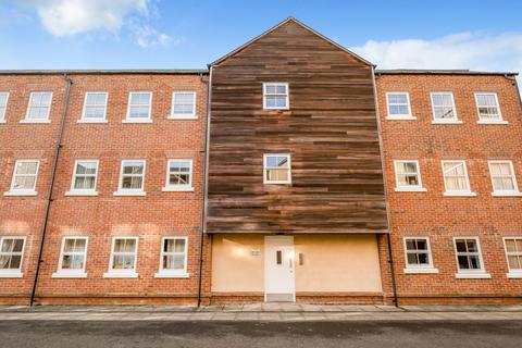 2 bedroom flat for sale, Aylesbury,  Buckinghamshire,  HP19