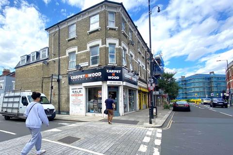 Shop to rent - Askew Road, London