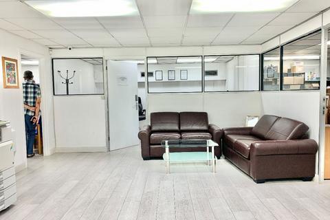 Office to rent - Goodmayes Road, Ilford, IG3