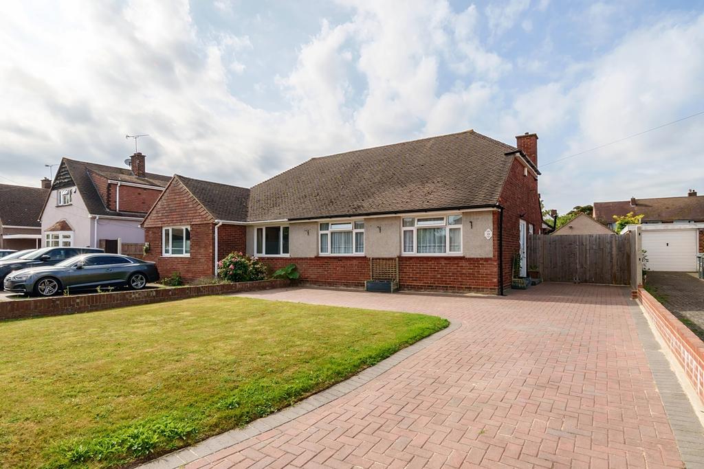 Goodwood Crescent, Gravesend DA12 2 bed bungalow £425,000