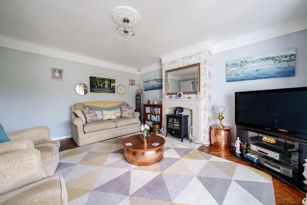 Goodwood Crescent, Gravesend DA12 2 bed bungalow £425,000